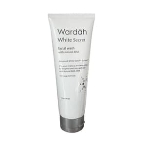 White Secret Facial Wash With Natural AHA