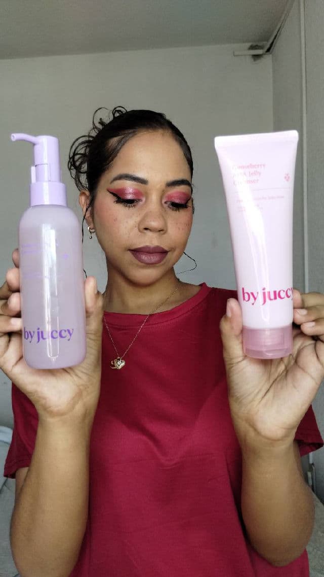 By Juccy Gooseberry AHA Jelly Cleanser review photo by liliconestilos