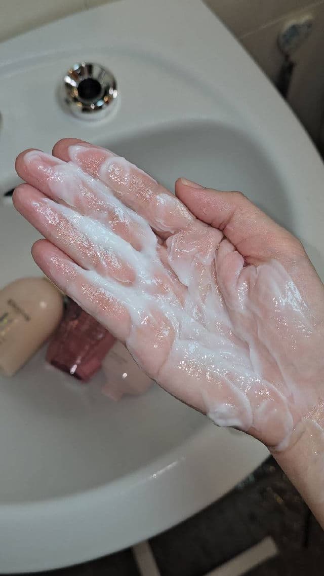 Kerastase Genesis Fondant Renforçateur Conditioner review photo by Ceciqueen