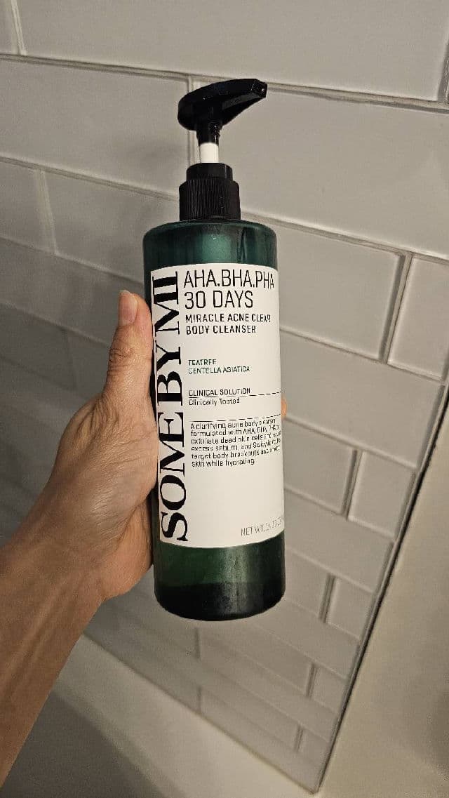 Some By Mi AHA BHA PHA 30 Days Miracle Acne Clear Body Cleanser review photo by Gigi15