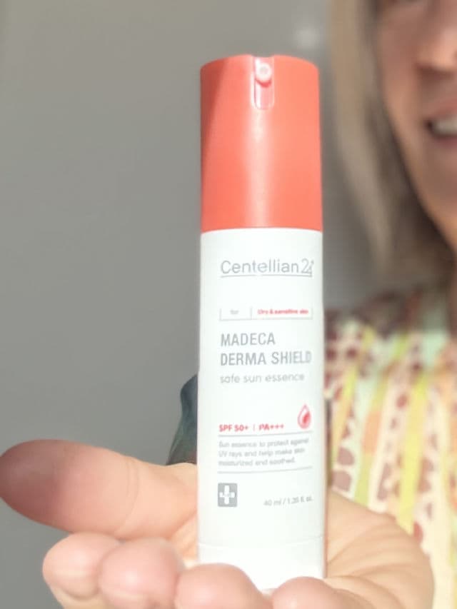 Centellian24 Madeca Derma Shield Safe Sun Essence SPF50+ PA++++ review photo by Genyrene