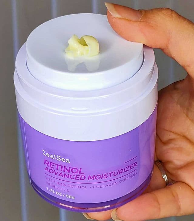 ZealSea Advanced Retinol Moisturizer review photo by ghazalabeautystyle