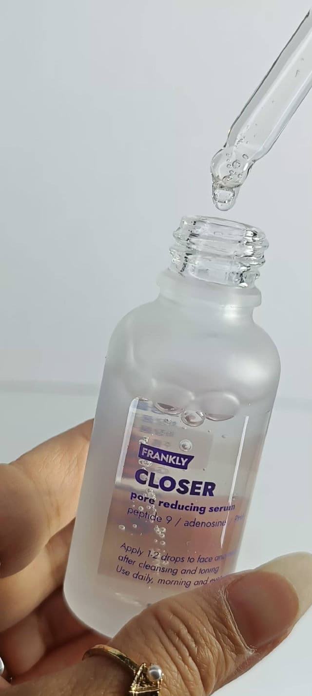 Frankly Closer Pore Reducing Serum review photo by ghazalabeautystyle