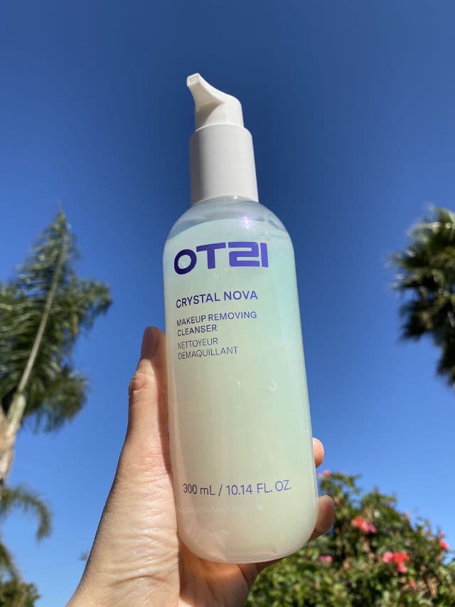 OTZI Crystal Nova Gentle Makeup Removing Cleanser review photo by NguyenAndOngLy