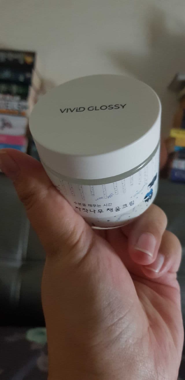Vivid Glossy Birch Tree Moisture Cream	 review photo by Skinbyrd