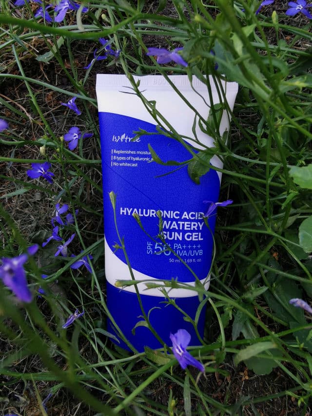 ISNTREE Hyaluronic Acid Watery Sun Gel SPF50+ PA++++ review photo by RimasBeautyCorner