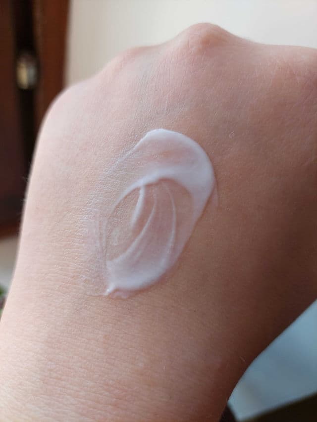 Whamisa Organic Flowers Eye Essence review photo by hydrationplease