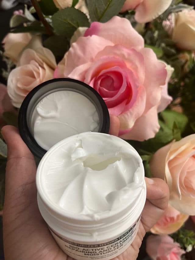 The Inkey List Bio-Active Ceramide Repairing and Plumping Moisturizer review photo by EyeNez