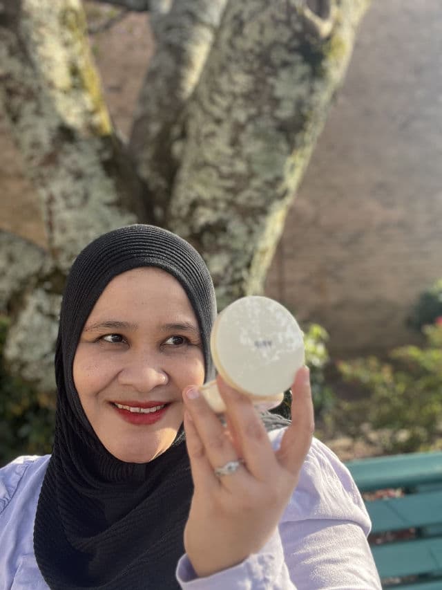 Abib Brightening Cushion Compact Velvet Veil SPF 50+ PA+++ review photo by EyeNez