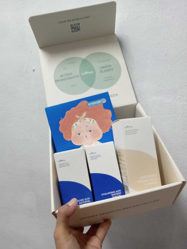 ISNTREE Hyaluronic Acid Natural Sun Cream SPF50+ PA++++ review photo by mirmi