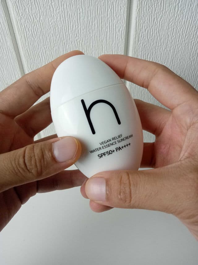 Hamel Vegan Relief Water Essence Sun Cream SPF50+ PA++++ review photo by mirmi