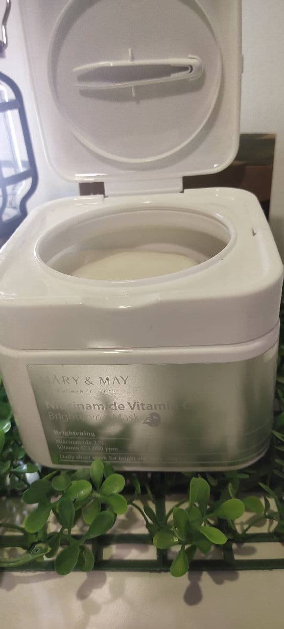 Mary&May Niacinamide Vitamin C Brightening Mask  review photo by mazeltam
