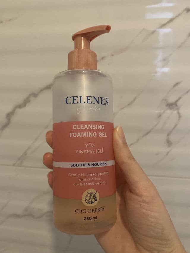 Celenes Cleansing Foam Gel Soothe & Nourish review photo by Ephys