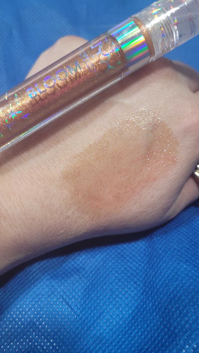 Nyx Cosmetics Tiramisu review photo by saracristina
