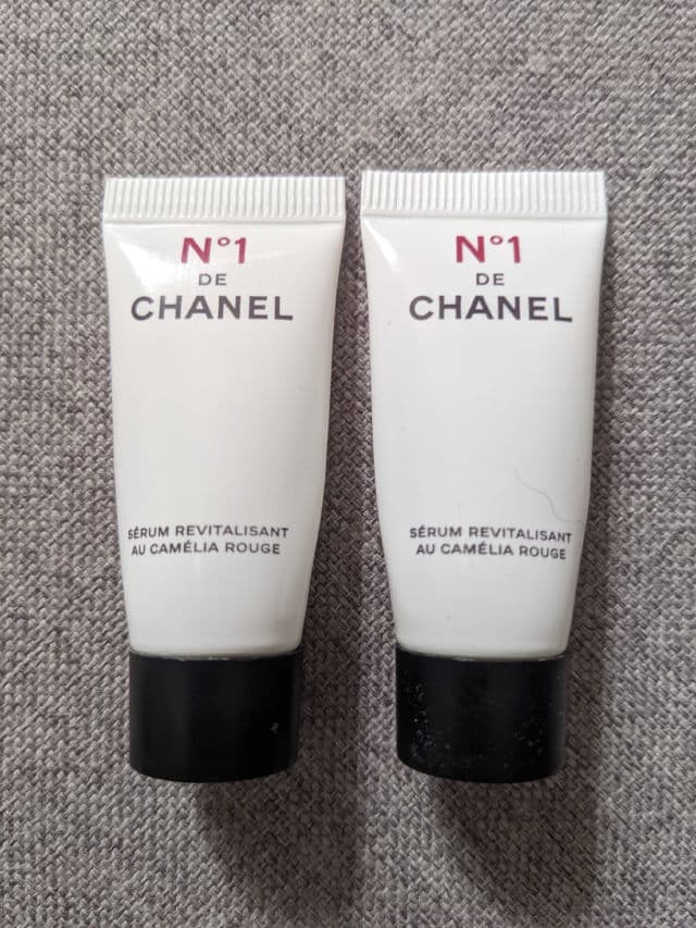 Chanel N°1 De Chanel Red Camellia Revitalizing Serum review photo by Mgp1104