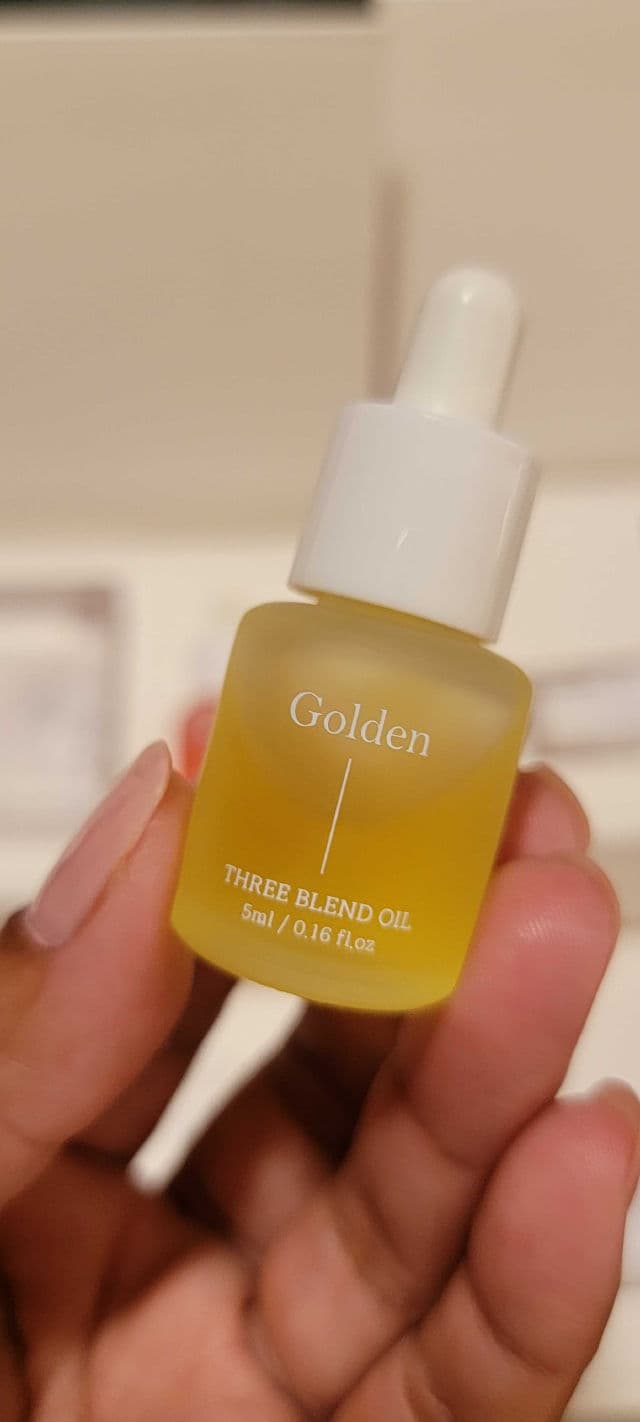 isfrom Trap Water Essence - Golden review photo by haen