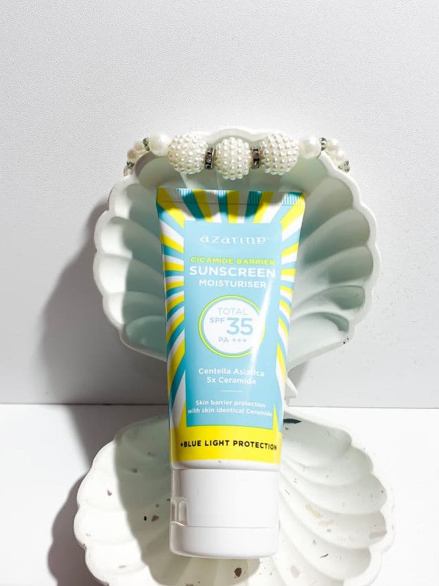 Azarine Cicamide Barrier Sunscreen Moisturiser SPF35 PA+++ review photo by Istiqomah