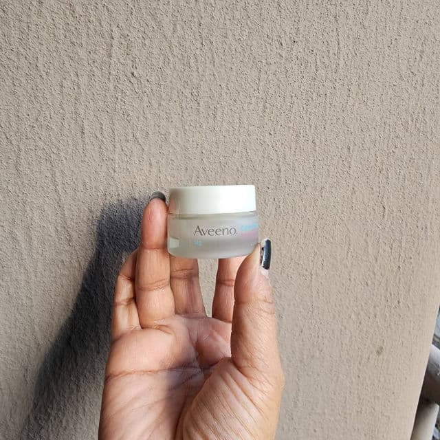 Aveeno Calm + Restore Age Renewal Eye Gel review photo by somialoves
