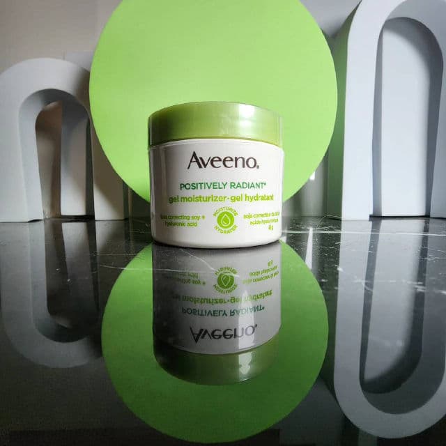 Aveeno Positively Radiant Gel Moisturizer review photo by somialoves