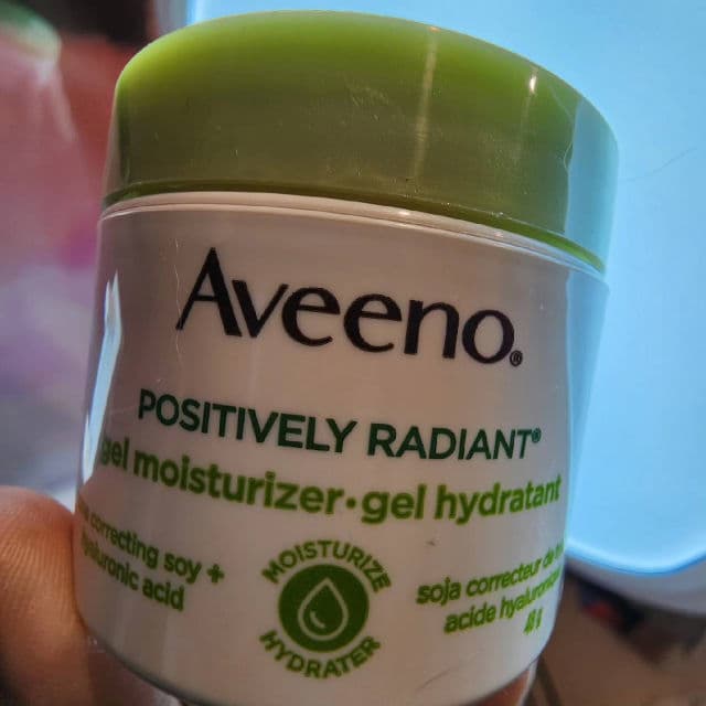 Aveeno Positively Radiant Gel Moisturizer review photo by somialoves