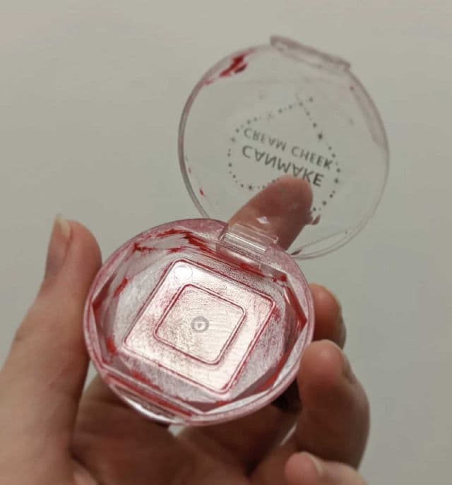 CANMAKE Cream Cheek review photo by Sillypans