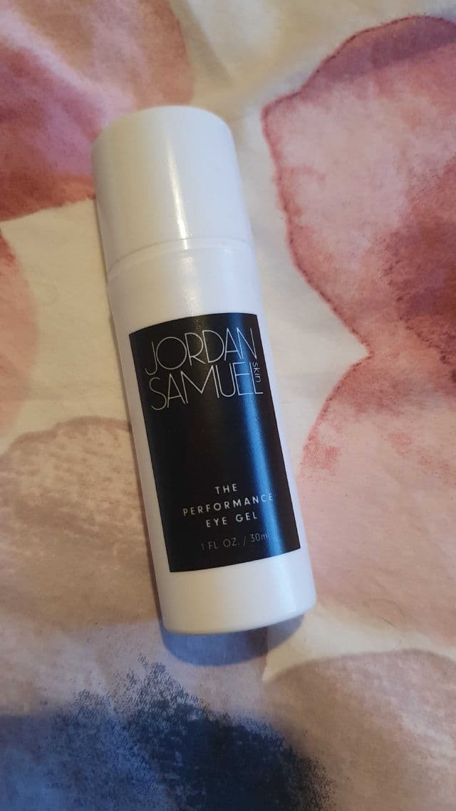 Jordan Samuel Skin The Performance Eye Gel review photo by Emmaskinroutine