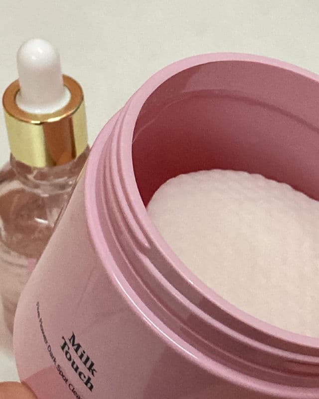 Milk Touch Five Flower Dark Spot Clearing Jumbo Pad review photo by HeyImWynne