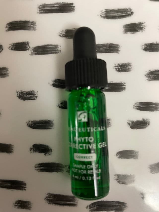 SkinCeuticals Phyto Corrective Gel Calming Complexion Gel review photo by Pickyplans