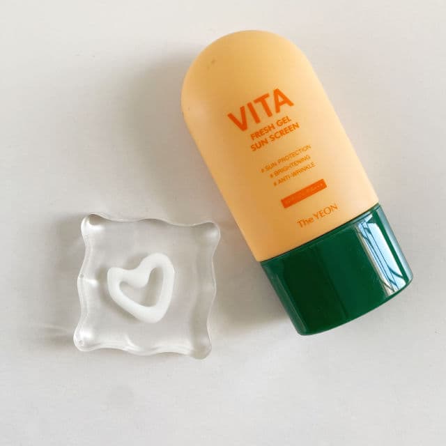 The Yeon Vita Fresh Gel Sun Screen SPF50+/PA+++ review photo by cikbskincarestories