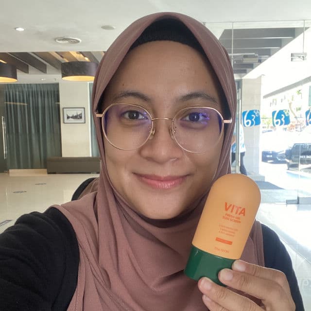 The Yeon Vita Fresh Gel Sun Screen SPF50+/PA+++ review photo by cikbskincarestories