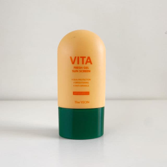The Yeon Vita Fresh Gel Sun Screen SPF50+/PA+++ review photo by cikbskincarestories