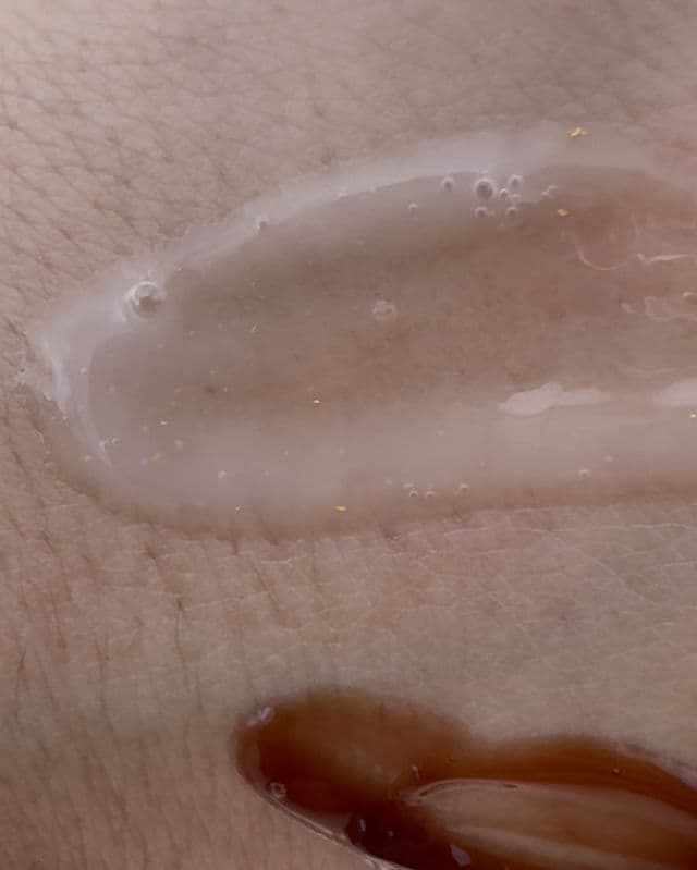 VT COSMETICS Black Truffle Reedle Shot 100 review photo by Tacacoskin