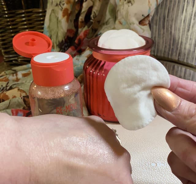 My Clarins Re-Move Micellar Cleansing Water review photo by JojoK