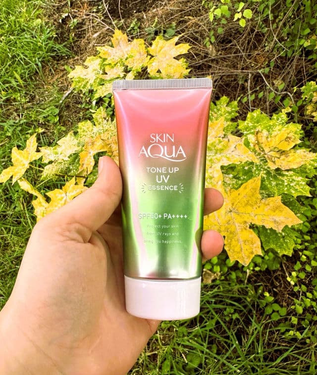 Sunplay Skin Aqua Tone Up UV Essence Happiness Aura SPF50+ PA++++ review photo by dmriojas
