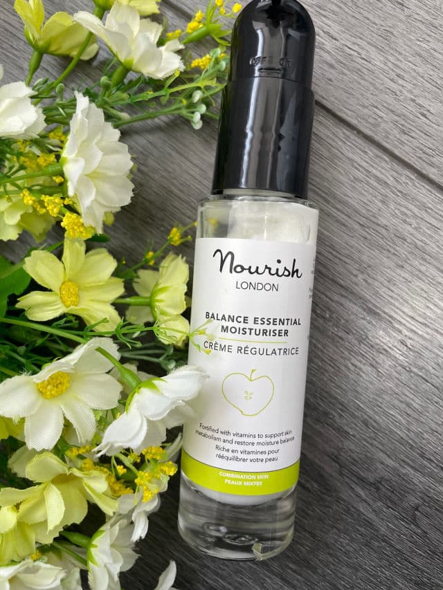 Nourish London Balance Essential Moisturiser review photo by Skincareandfood