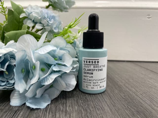 Versed Just Breathe Clarifying Serum review photo by Skincareandfood