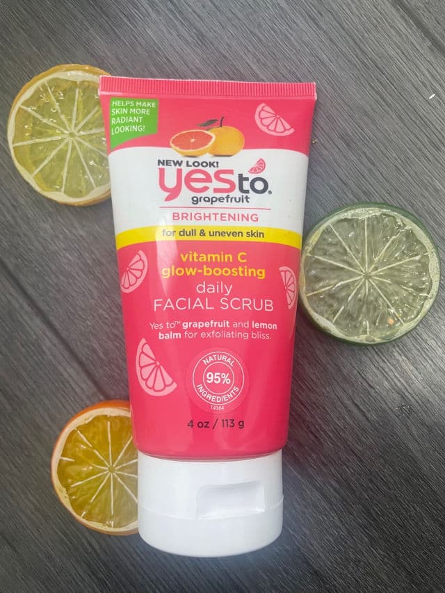 Yes To Grapefruit Daily Facial Scrub review photo by Skincareandfood