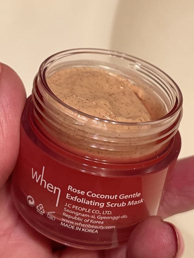 When Beauty Rose Coconut Gentle Exfoliating Scrub Mask review photo by Mannika