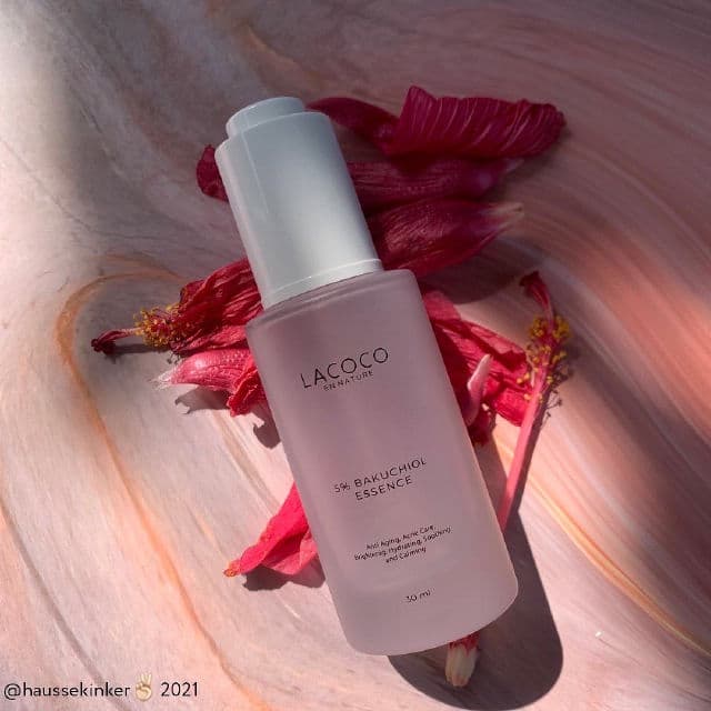 Lacoco en nature 5% Bakuchiol Essence review photo by Haussekinker