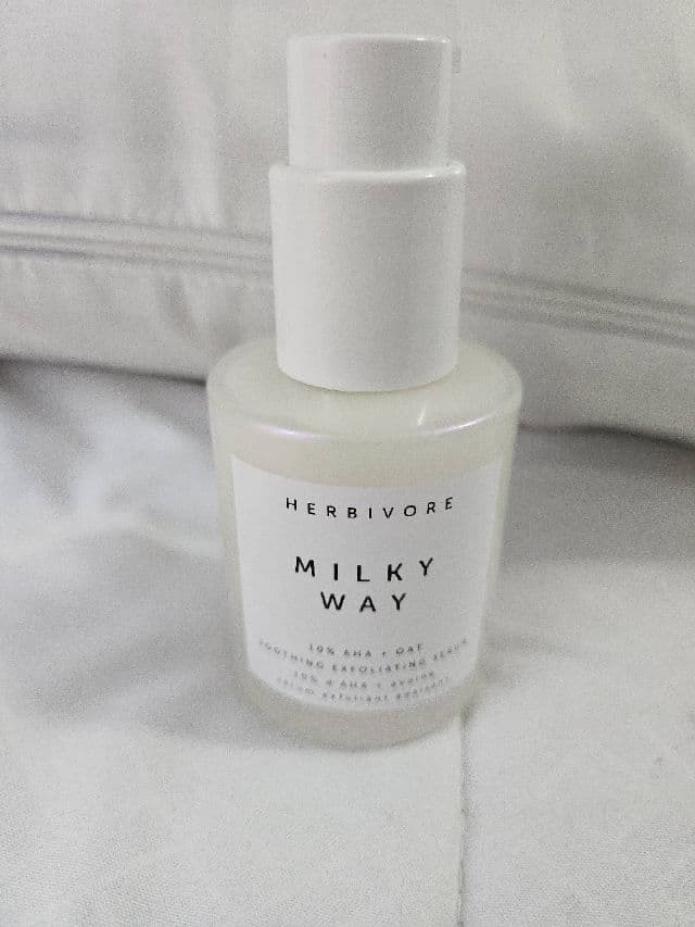 Herbivore Botanicals Milky Way 10% AHA + Oat Soothing Exfoliating Serum review photo by Milian