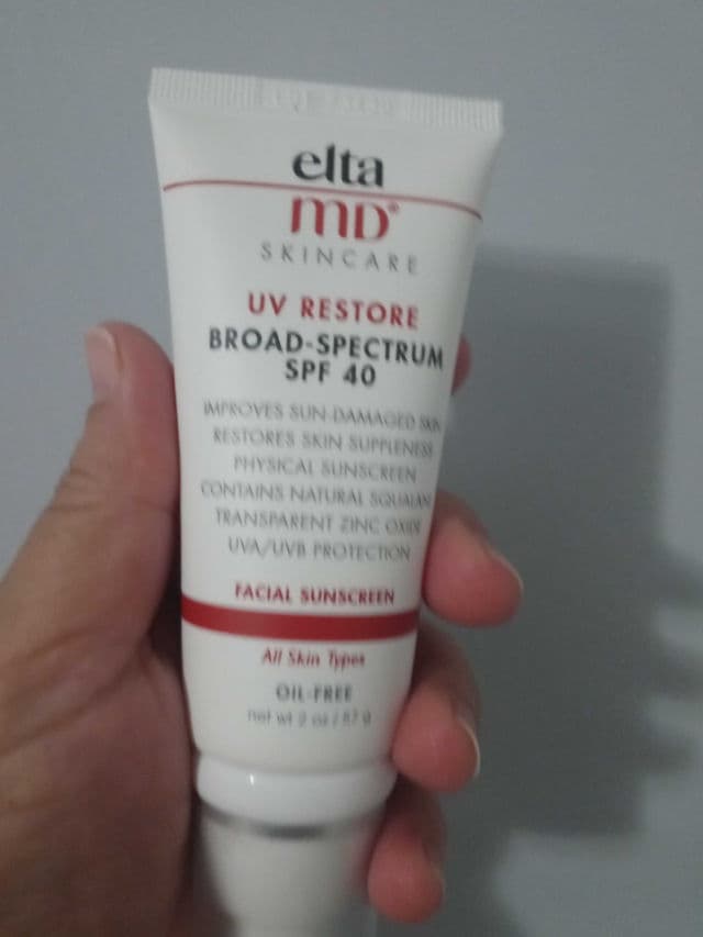 EltaMD UV Restore Broad-Spectrum SPF 40 review photo by milian