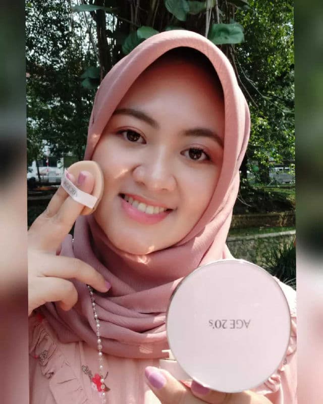 AGE 20’s Signature Essence Sunscreen BB & CC Cream SPF50+ review photo by lilprincess