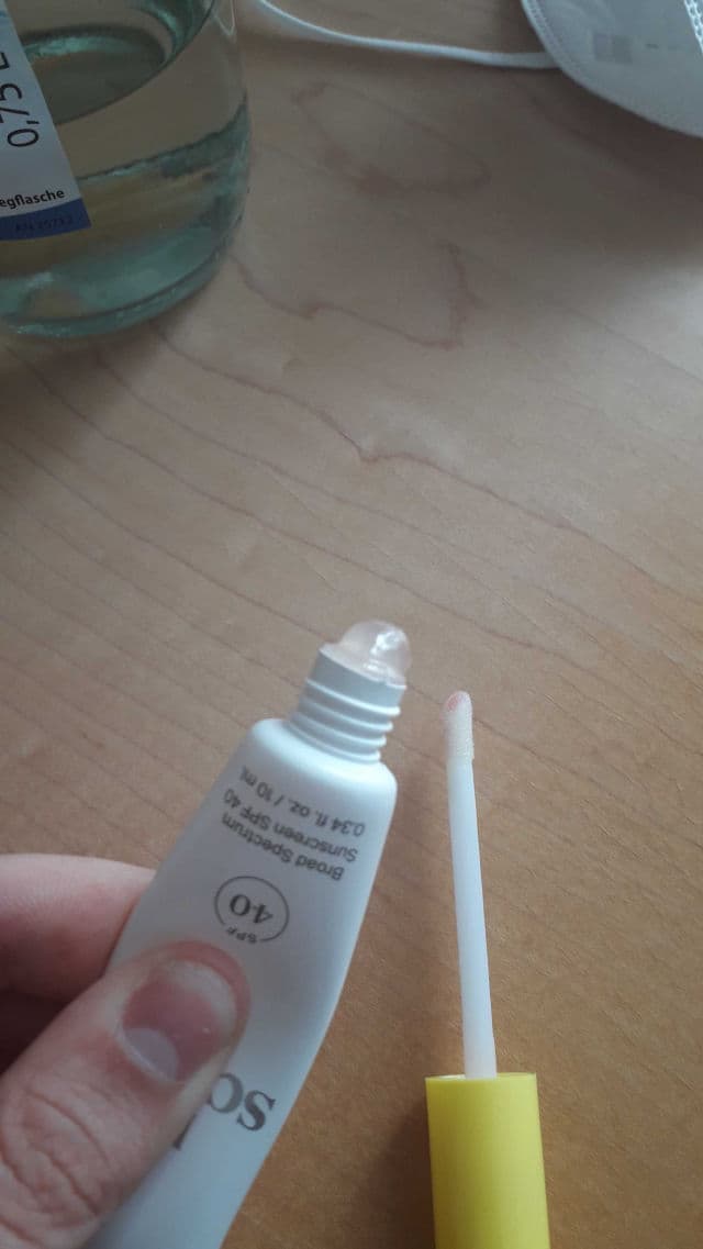 Supergoop! Lipscreen SPF 40 review photo by pickyunni48