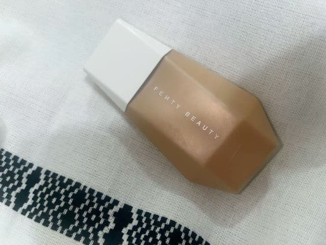 Fenty Beauty Eaze Drop Blurring Skin Tint Moisturizer review photo by PandaBehr