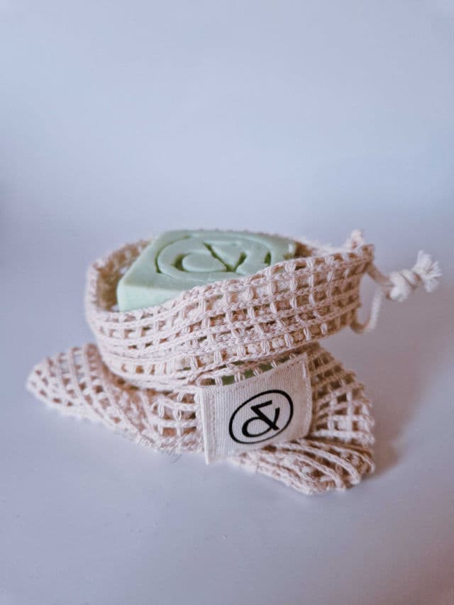 Urbanand Shampoo Bar for Refreshing Scalp review photo by Hudochhy
