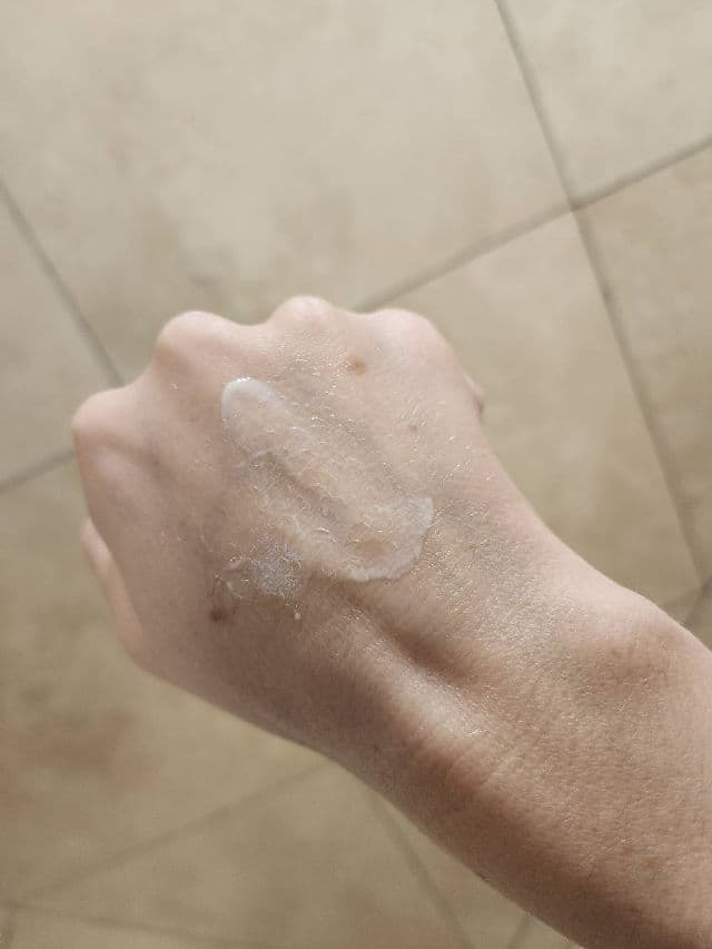 Madagascar Centella Probio-Cica Glow Sun Ampoule SPF50+ PA++++ product review