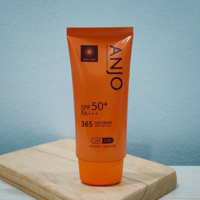 ANJO Professional 365 Sun Cream SPF50+ PA+++ review photo by danielwonderland