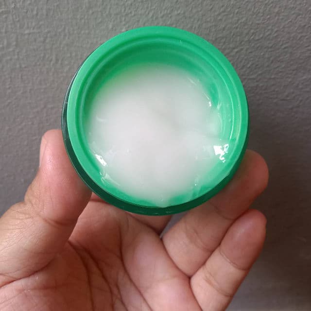 whitelab Acne Care Moisturizer Gel review photo by ameliaoktarija
