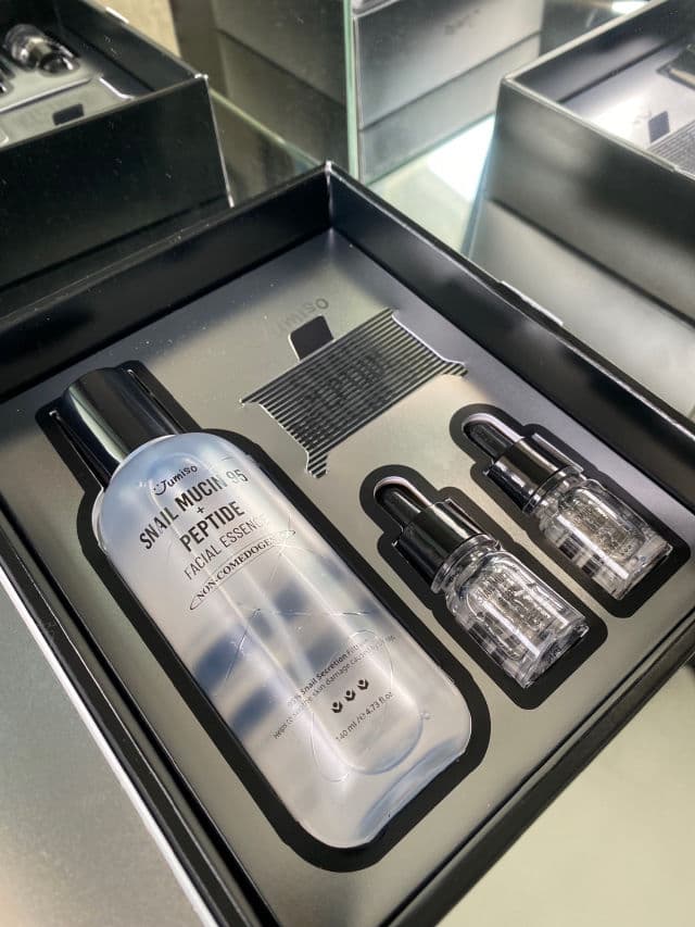 Jumiso Snail Mucin 95 + Peptide Essence review photo by Melora