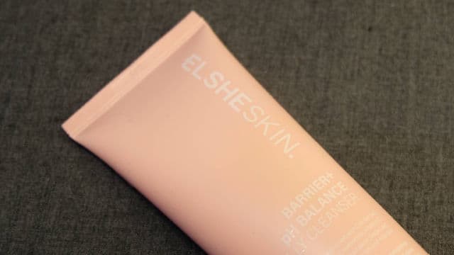 ElsheSkin Barrier+ pH Balance Jelly Cleanser review photo by farahaszar